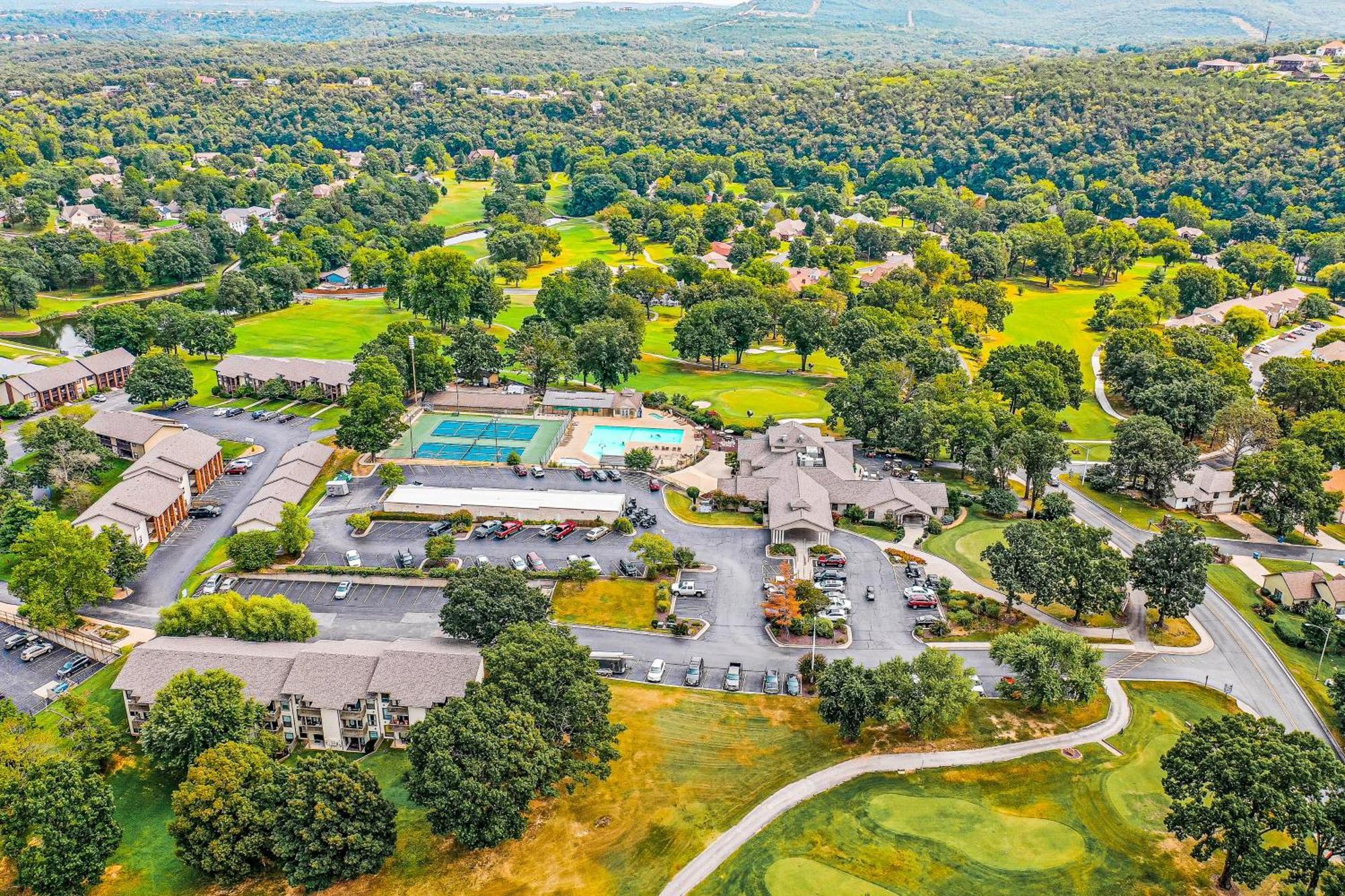 Lofty Retreat & Paradise Pointe Branson Værelse billede