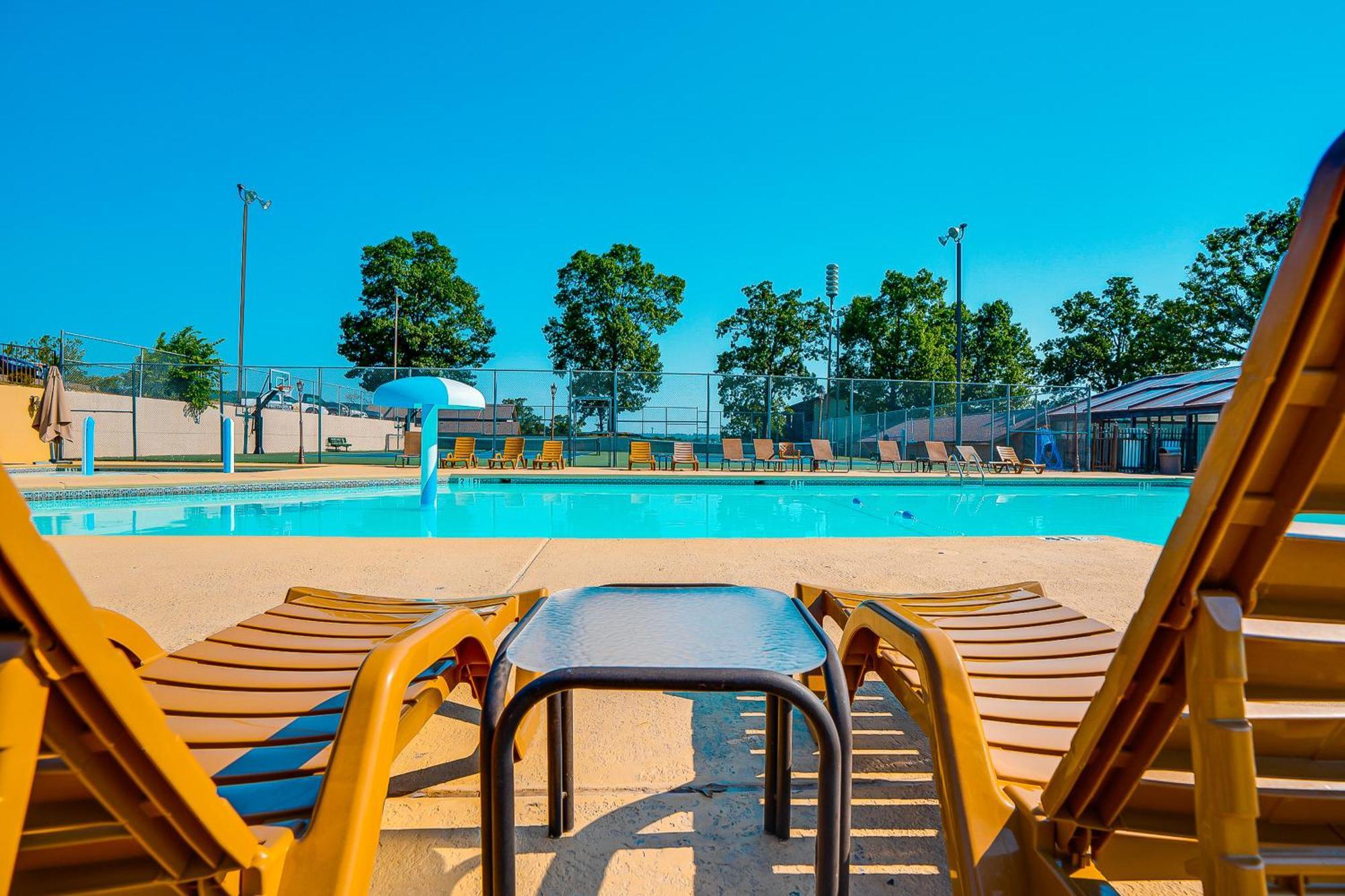 Lofty Retreat & Paradise Pointe Branson Værelse billede